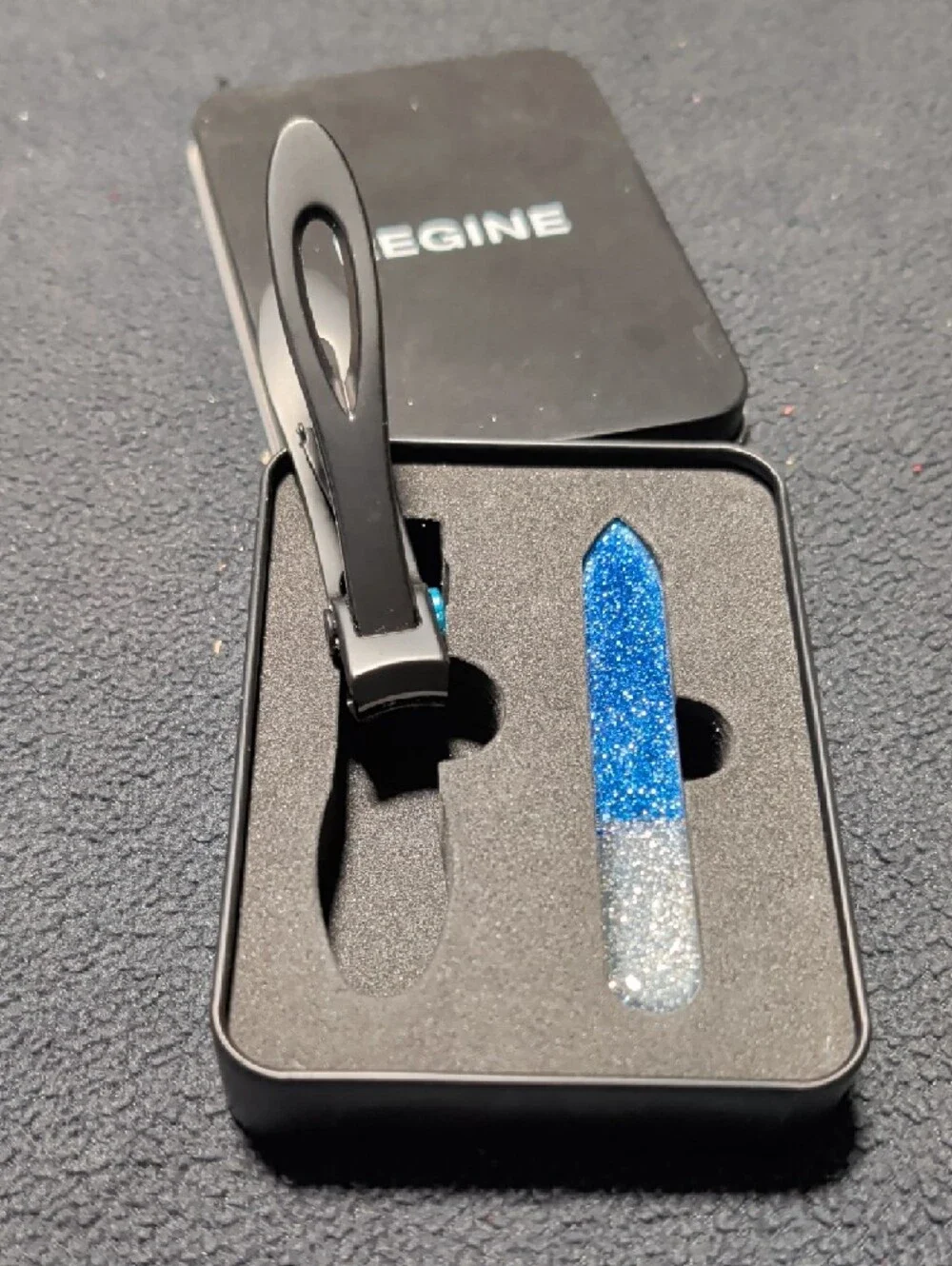 Regine  Nail File & Clip Set - Picture 2 of 3